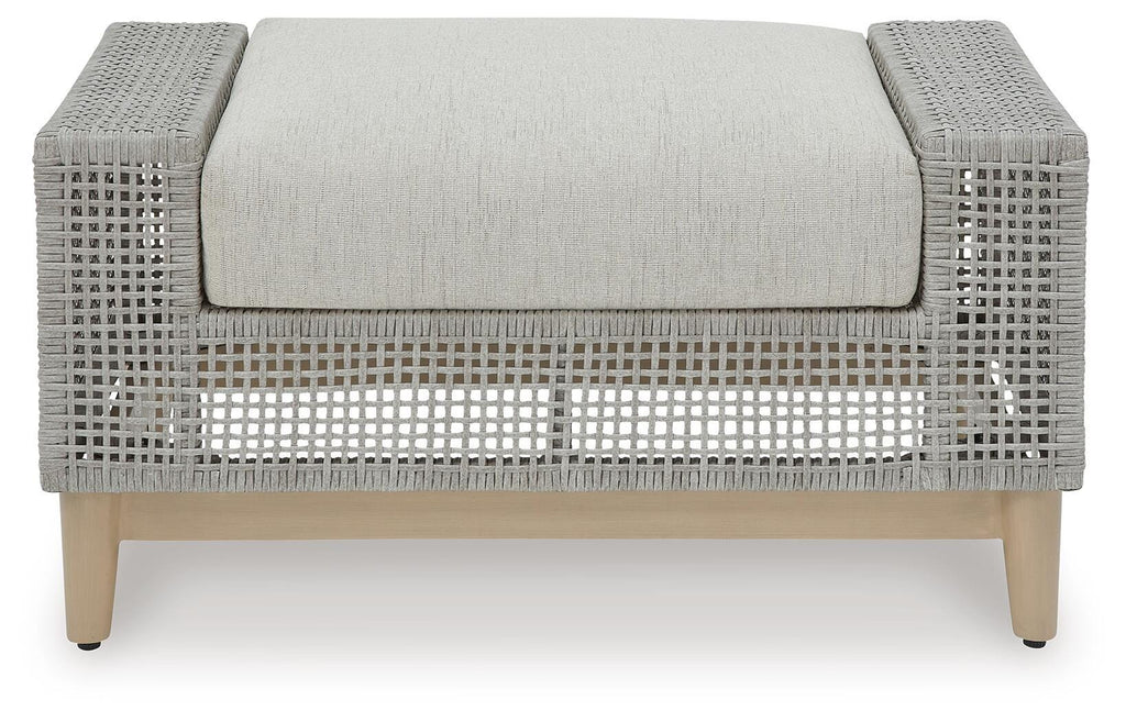 Seton Creek Outdoor Seating Set