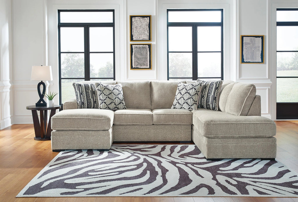 Calnita Sectional with Chaise