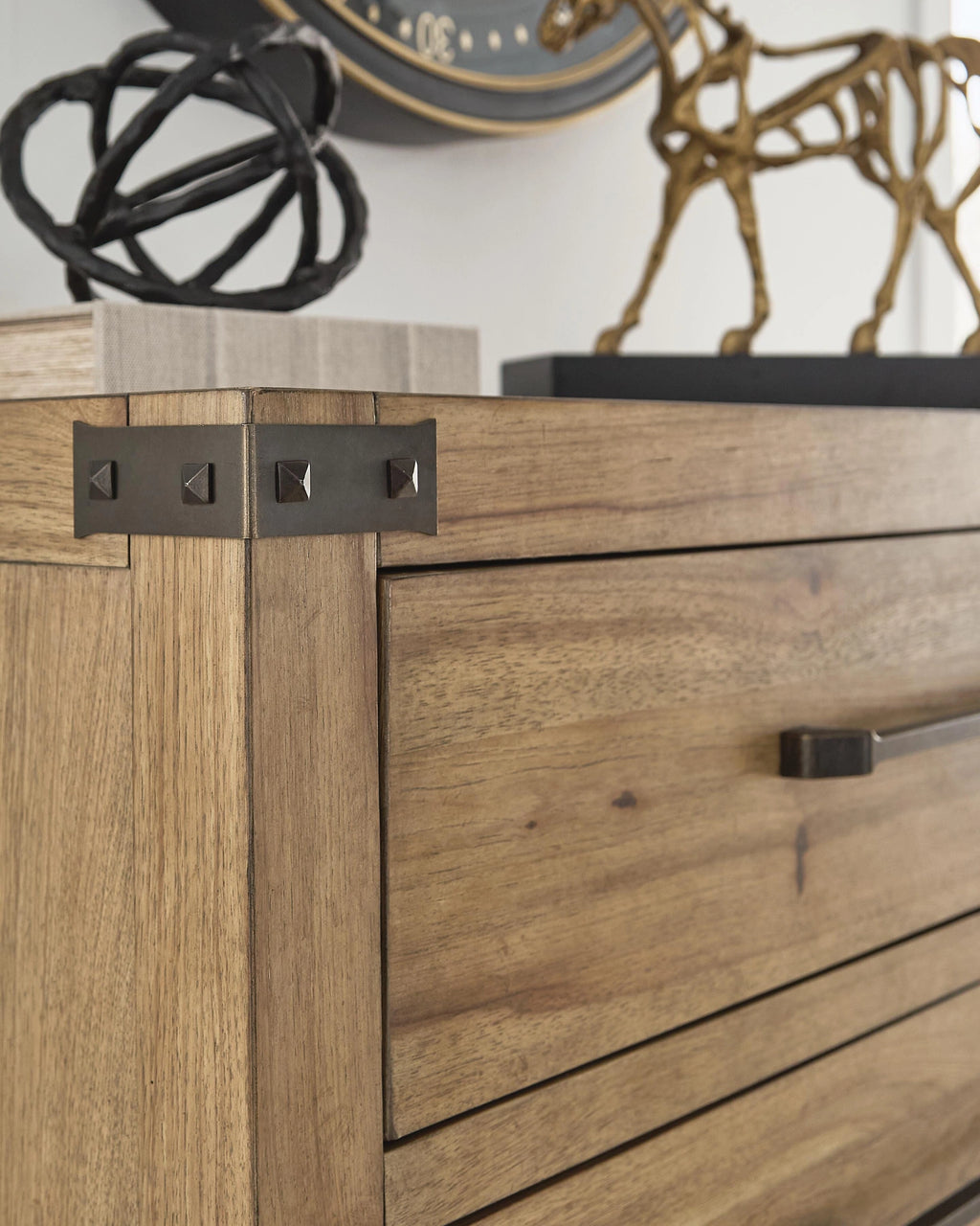 Ridgester Chest of Drawers