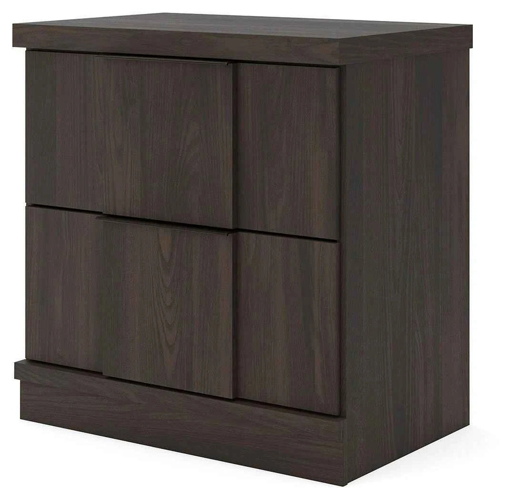 Shaehartin Nightstand