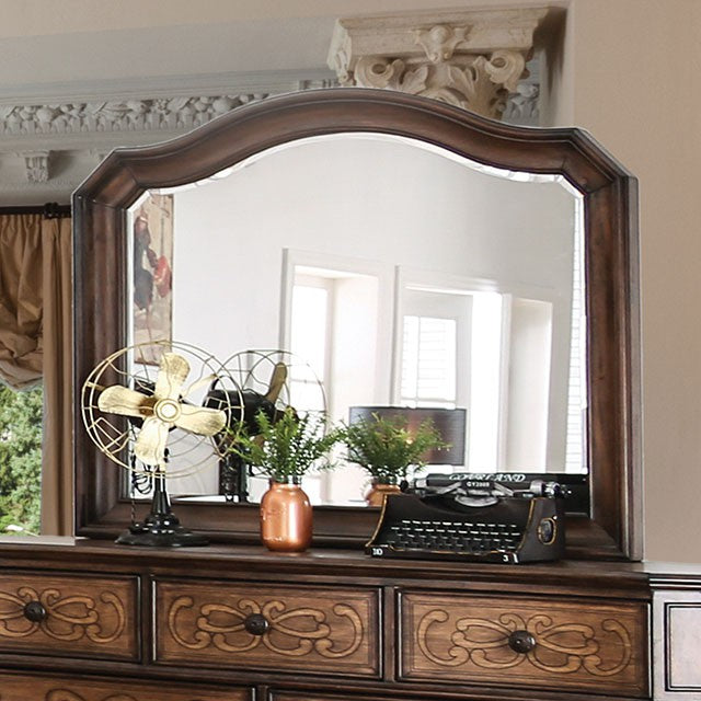 Emmaline Mirror image