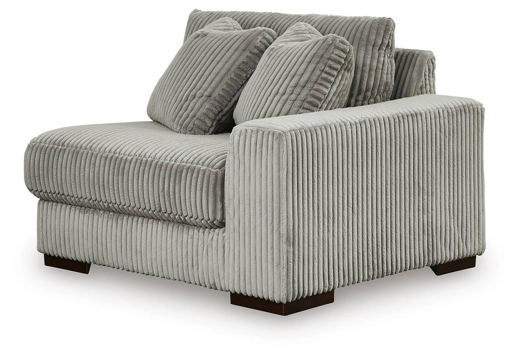 Lindyn Sectional with Chaise