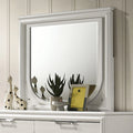 Lareina Mirror