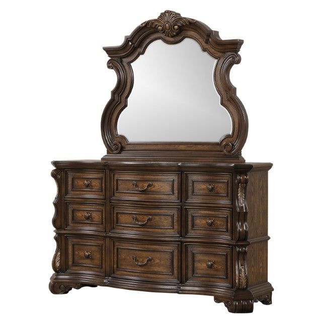 Leovanni Dresser