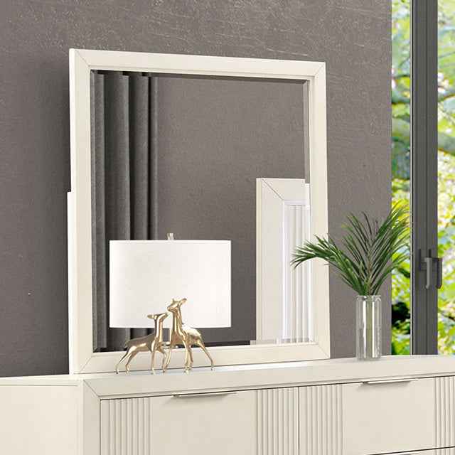 Isadore Mirror