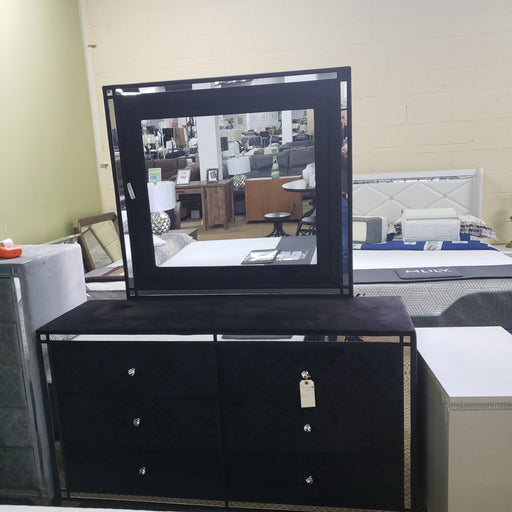 QUEEN BED & DRESSER /MIRROR BLACK VIP GALAXY