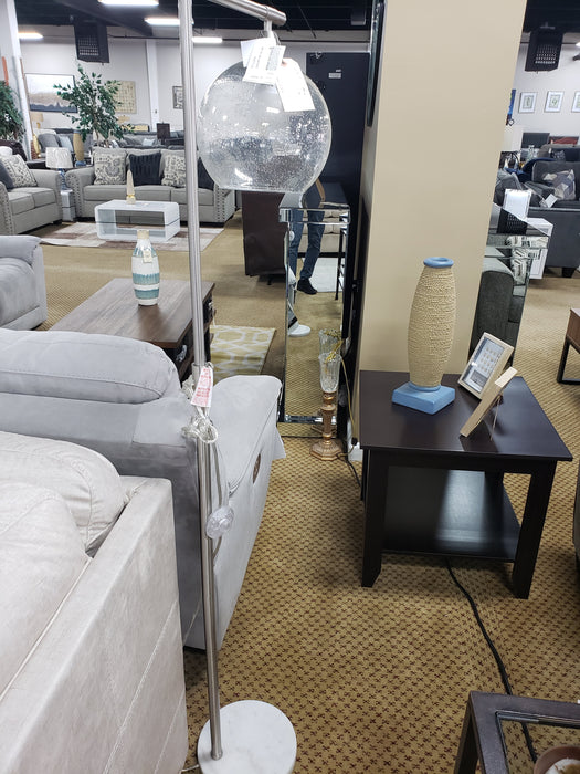 FLOOR LAMP