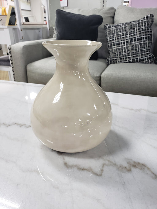 VASE WHITE