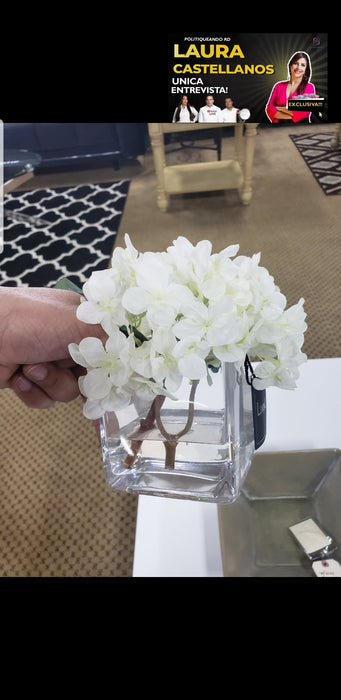 GLASS VASE W/ FLOWER VIP JACK