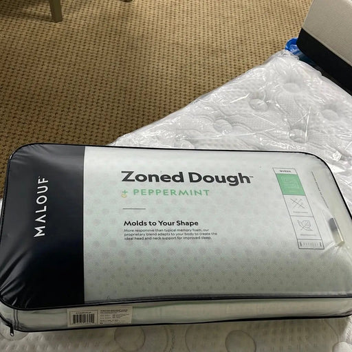 QUEEN PILLOW Z ZONED PEPPERMINT